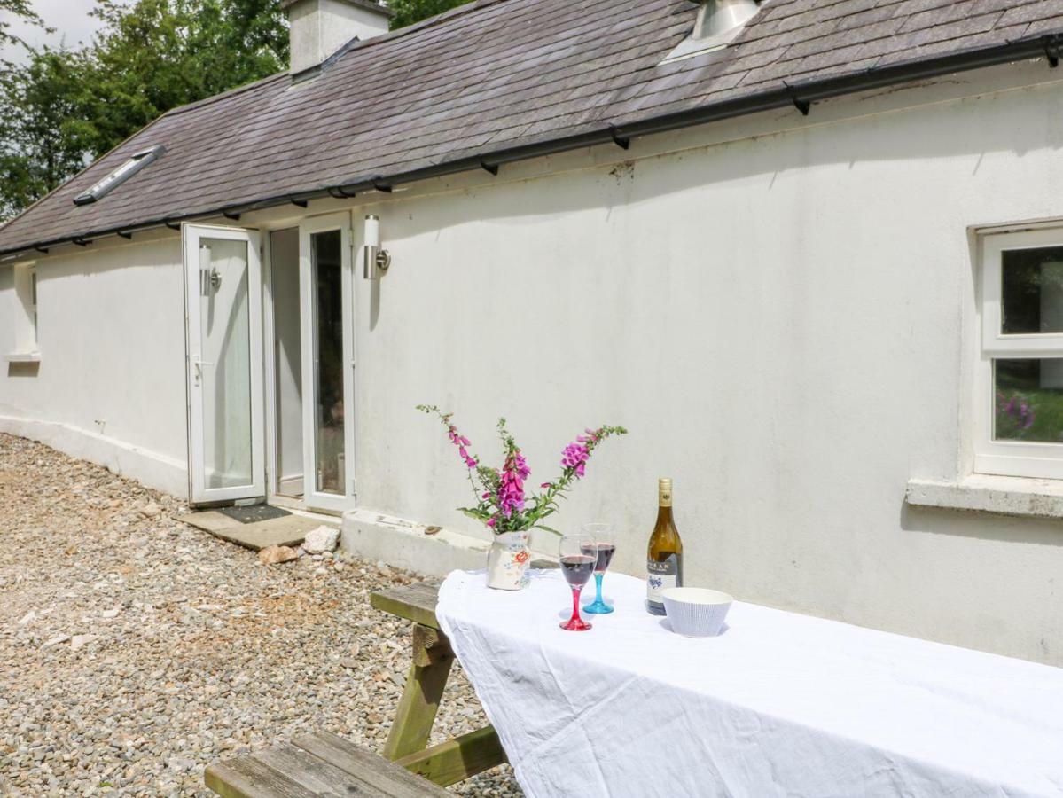 The Old White Cottage Shillelagh エクステリア 写真